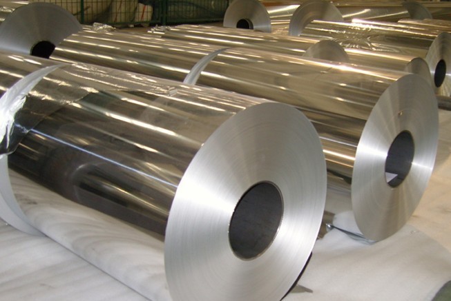 ps23035028-120mm_1000mm_width_aluminium_foil_raw_material_silver_industrial_size_aluminum_foil.jpg